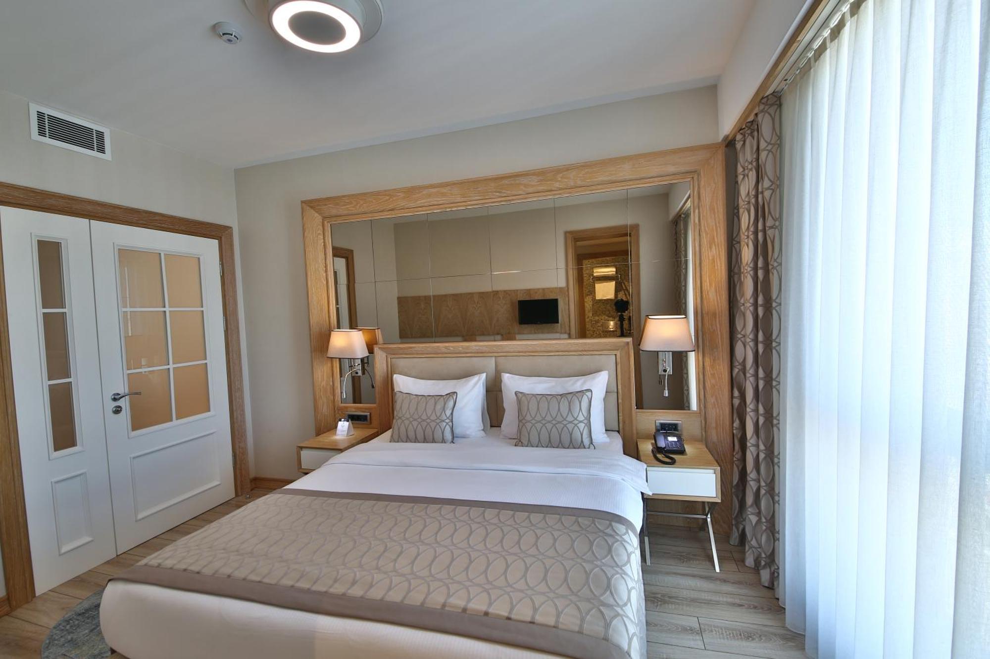 Bof Hotels Ceo Suites Atasehir Istanbul Eksteriør bilde